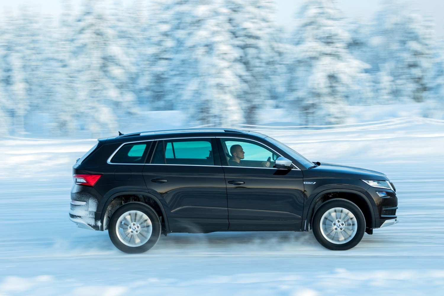 开云中国-Scout焦点对战,莎拉波娃与40激战MAD分钟,表现优异胜负难料!赛场气氛高涨-开云中国